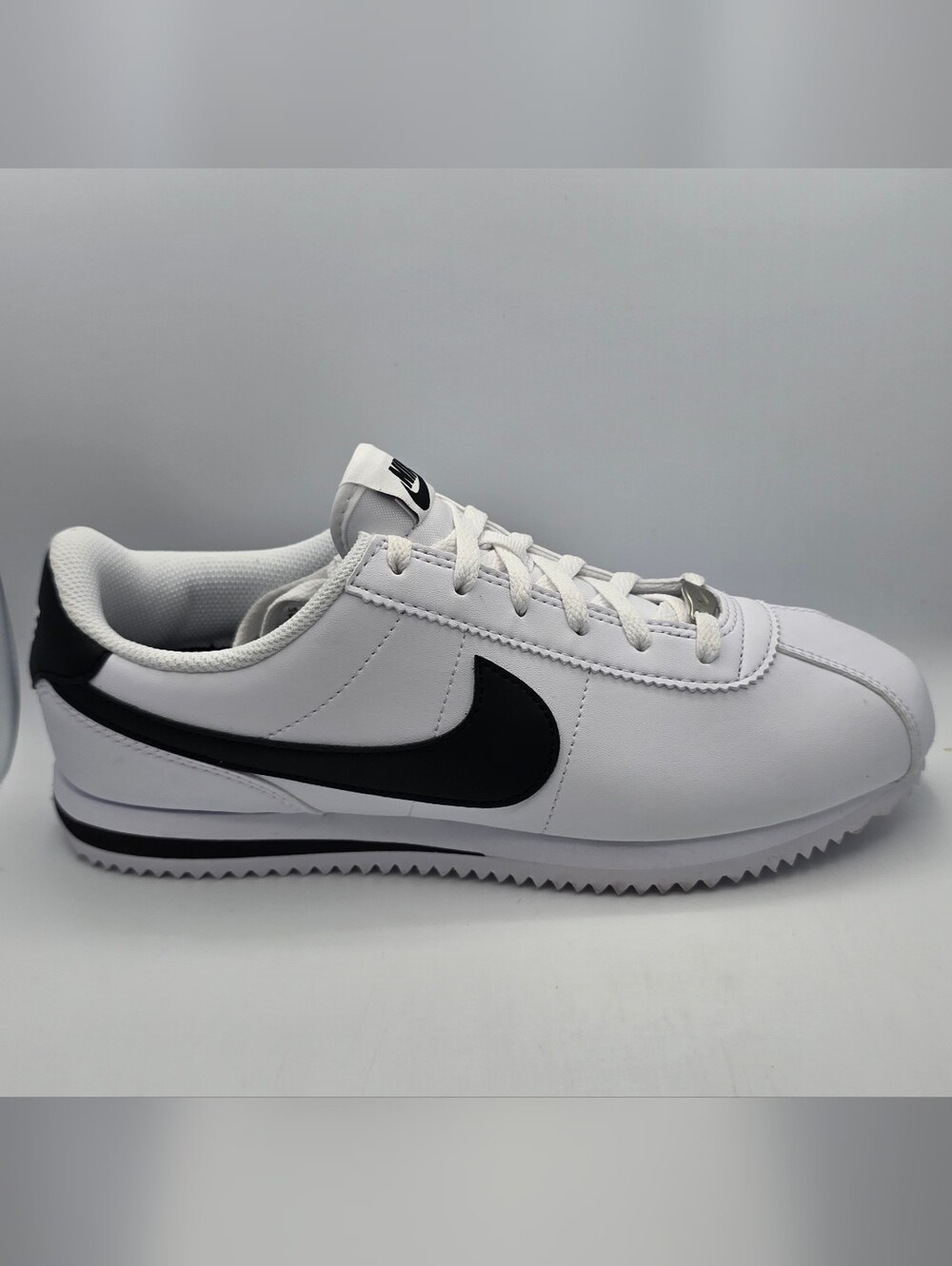 Nike Cortez Mens 6y Womens 7.5 White Black